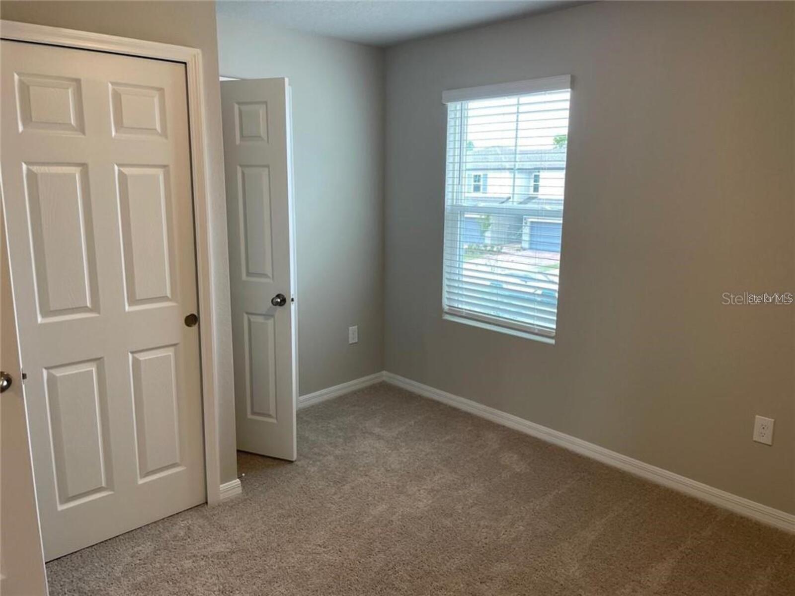 GREENS/FRST LAKE PH 1 - Residential Lease