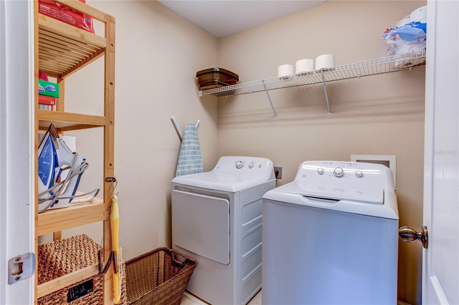 AVALON LAKES PH 02 VLGS E & H - Residential