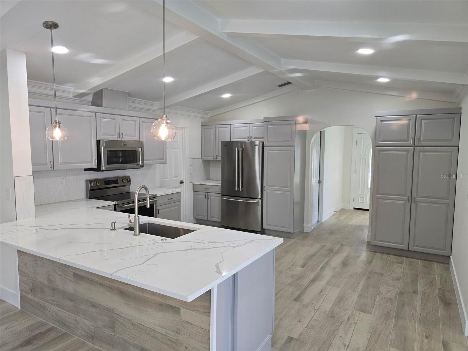 VENICE ACRES - Residential