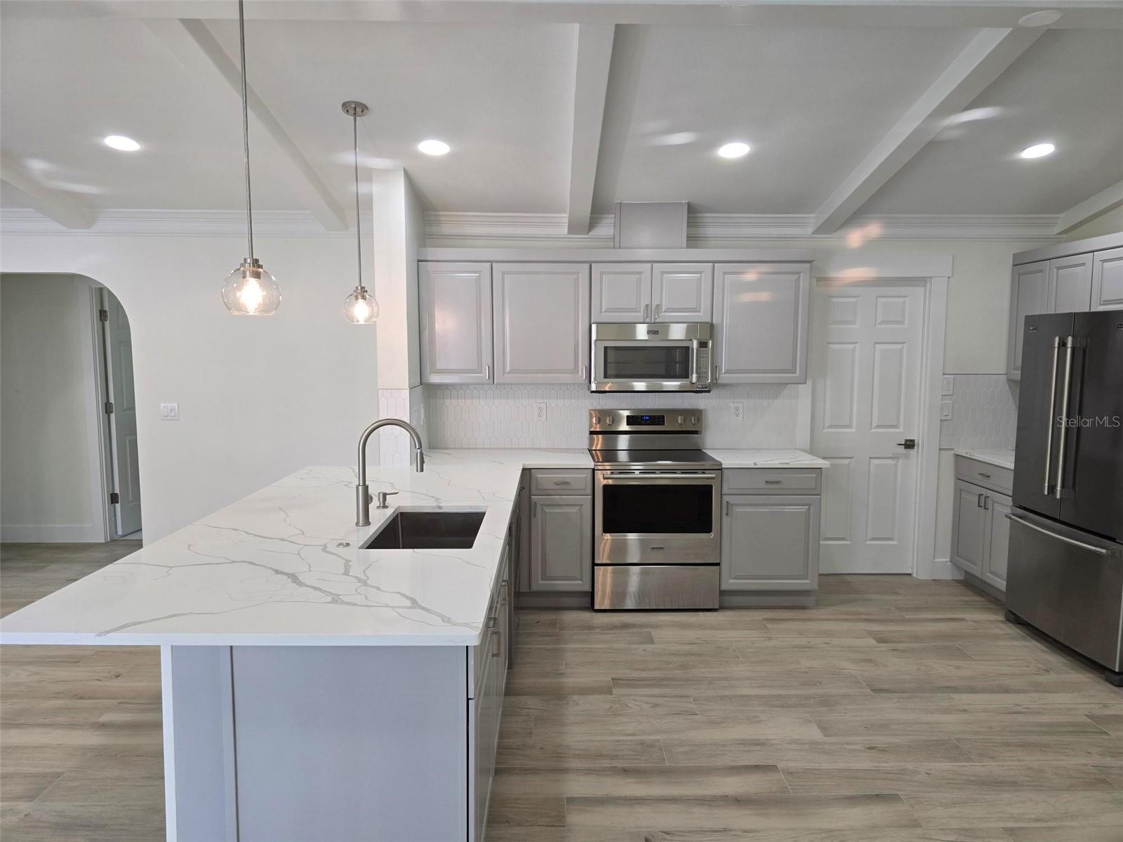VENICE ACRES - Residential