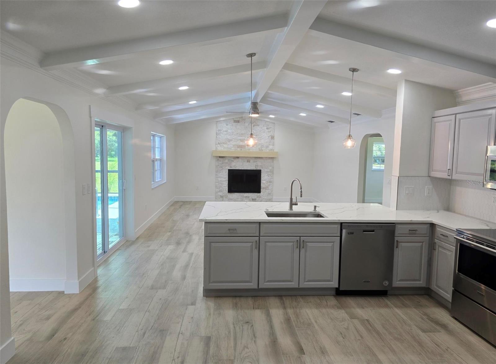 VENICE ACRES - Residential
