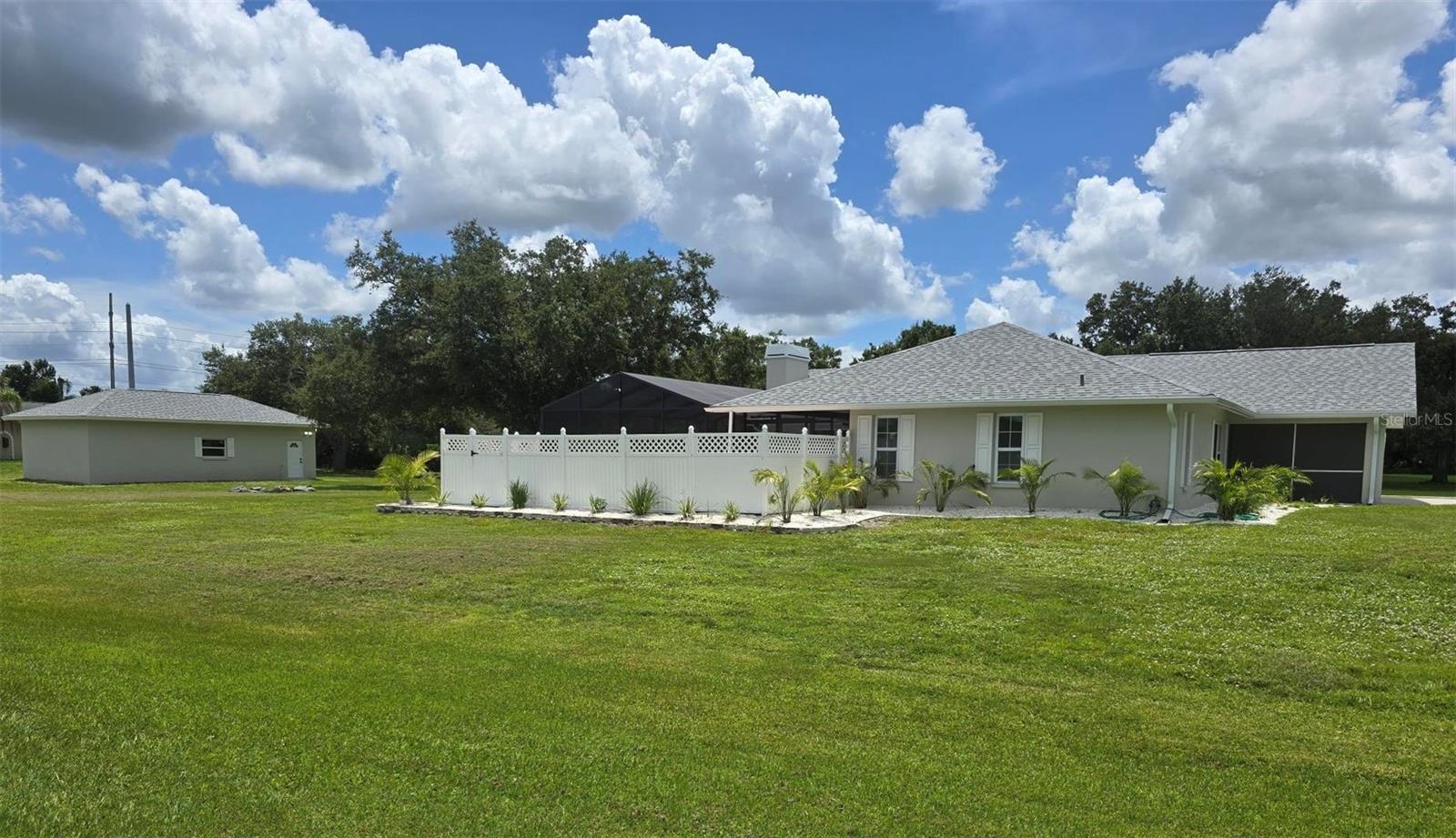 VENICE ACRES - Residential