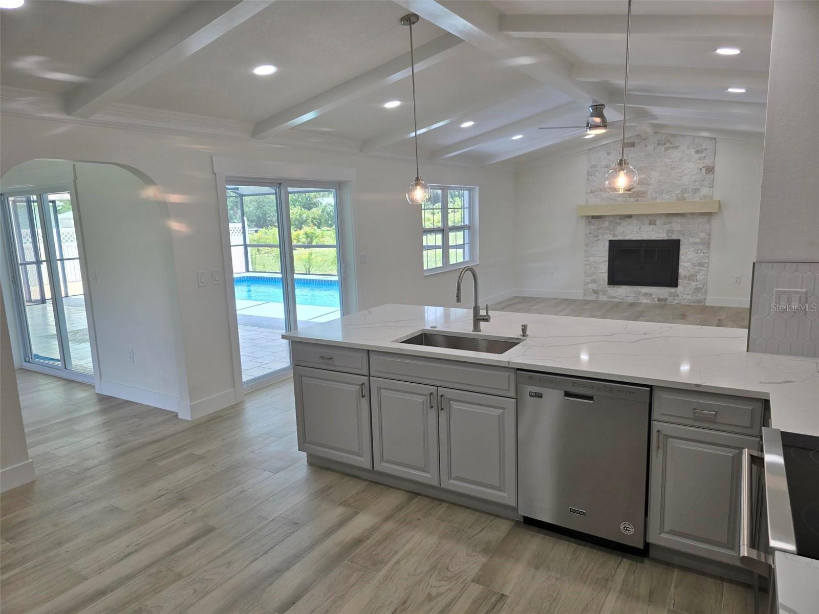 VENICE ACRES - Residential