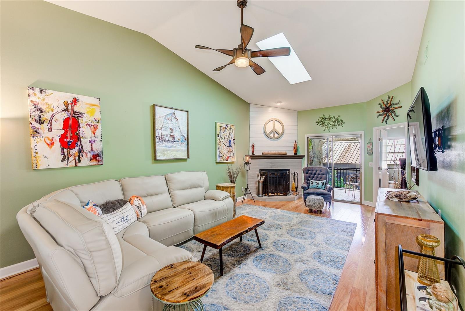 2670 WALNUT DRIVE 2670