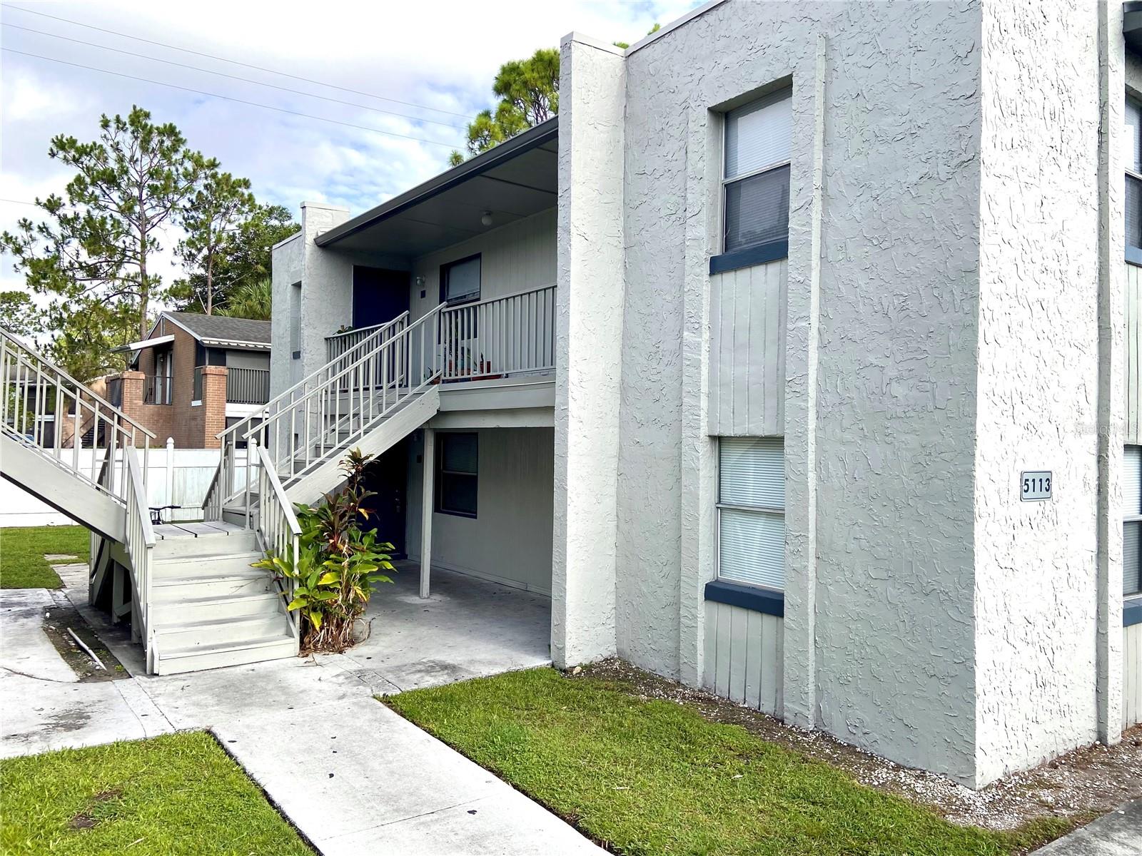 CURRY FORD STUDIOS - Residential Lease