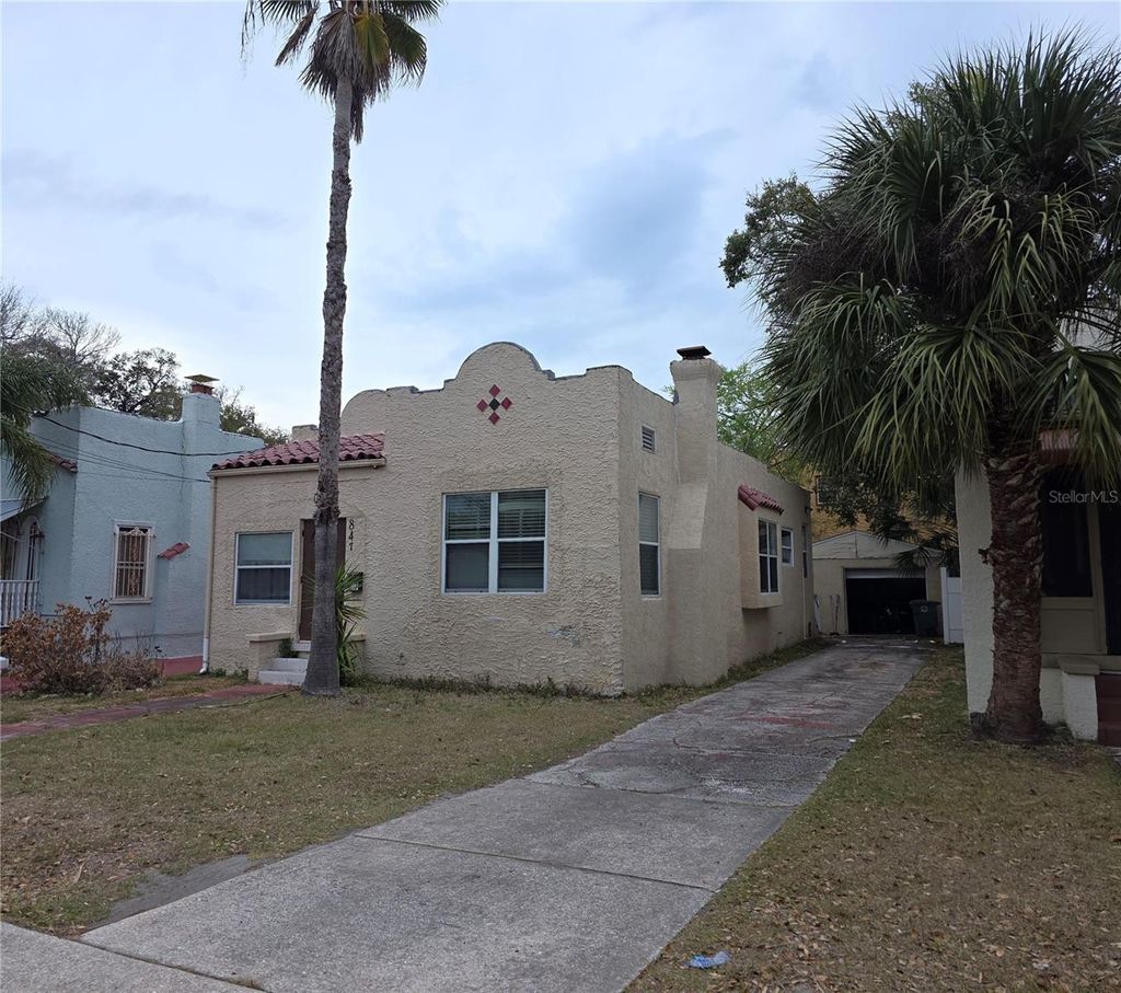 Photo of 847 S Ridgewood Avenue, Daytona Beach, FL 32114 (MLS # V4947593)