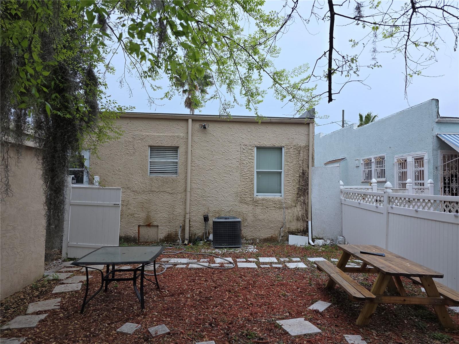 HIGBEES DAYTONA - Residential