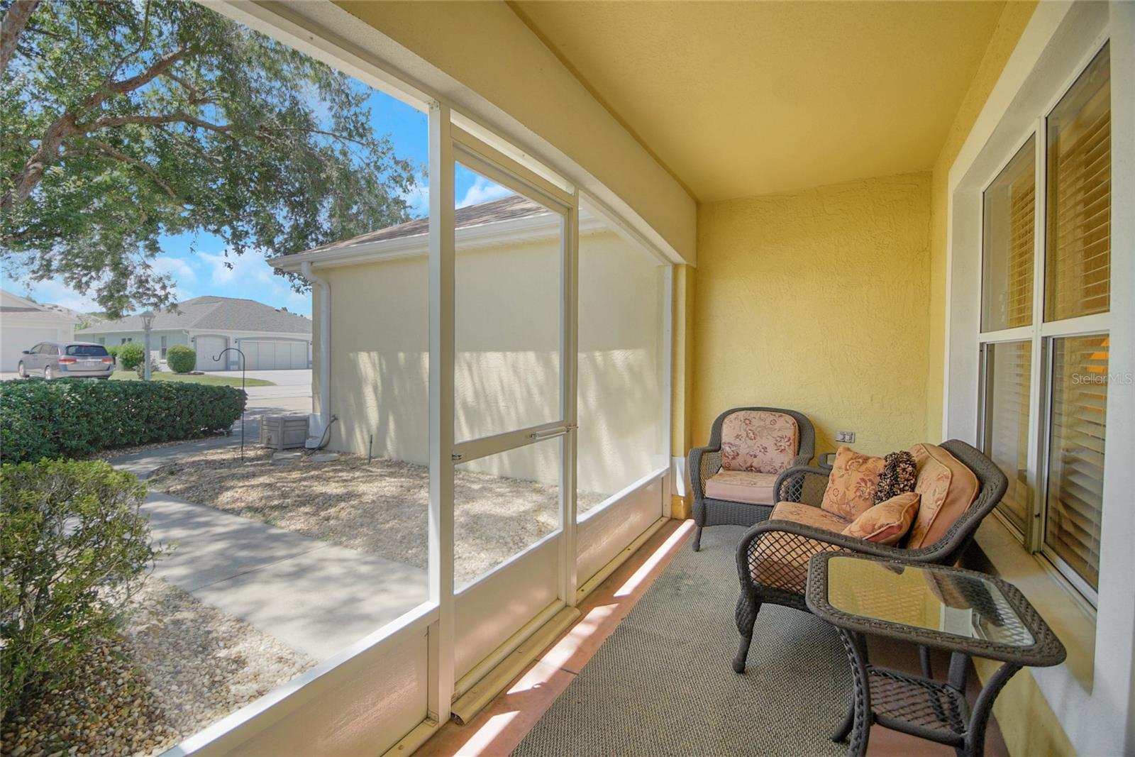 1213 EL ESPARZA LANE