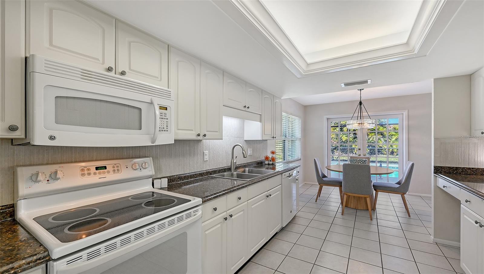 GULF GATE WOODS - Residential