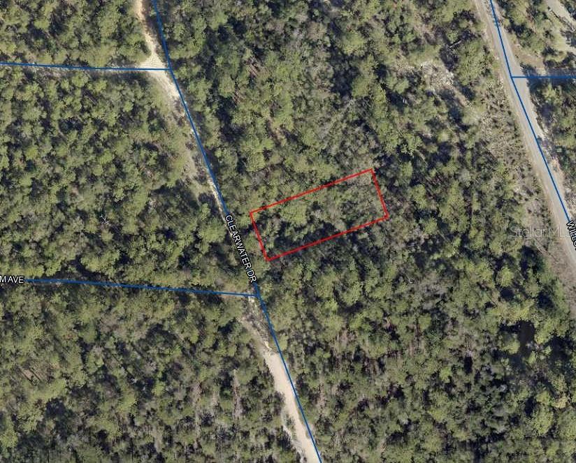 Build your dream home on this spacious 0.34-acre lot in the peaceful community of DeFuniak Springs, Florida. This prime piece of residential land offers the perfect blend of tranquility and convenience, with enough room to design a home that fits your lifestyle—whether that includes a garden, workshop, or outdoor living space. Enjoy the charm of small-town living while being just a short drive from the vibrant cities of Pensacola, Tallahassee, and Panama City Beach. With access to shopping, dining, entertainment, and outdoor recreation all within reach, this property offers an ideal opportunity to create the life you've always envisioned.