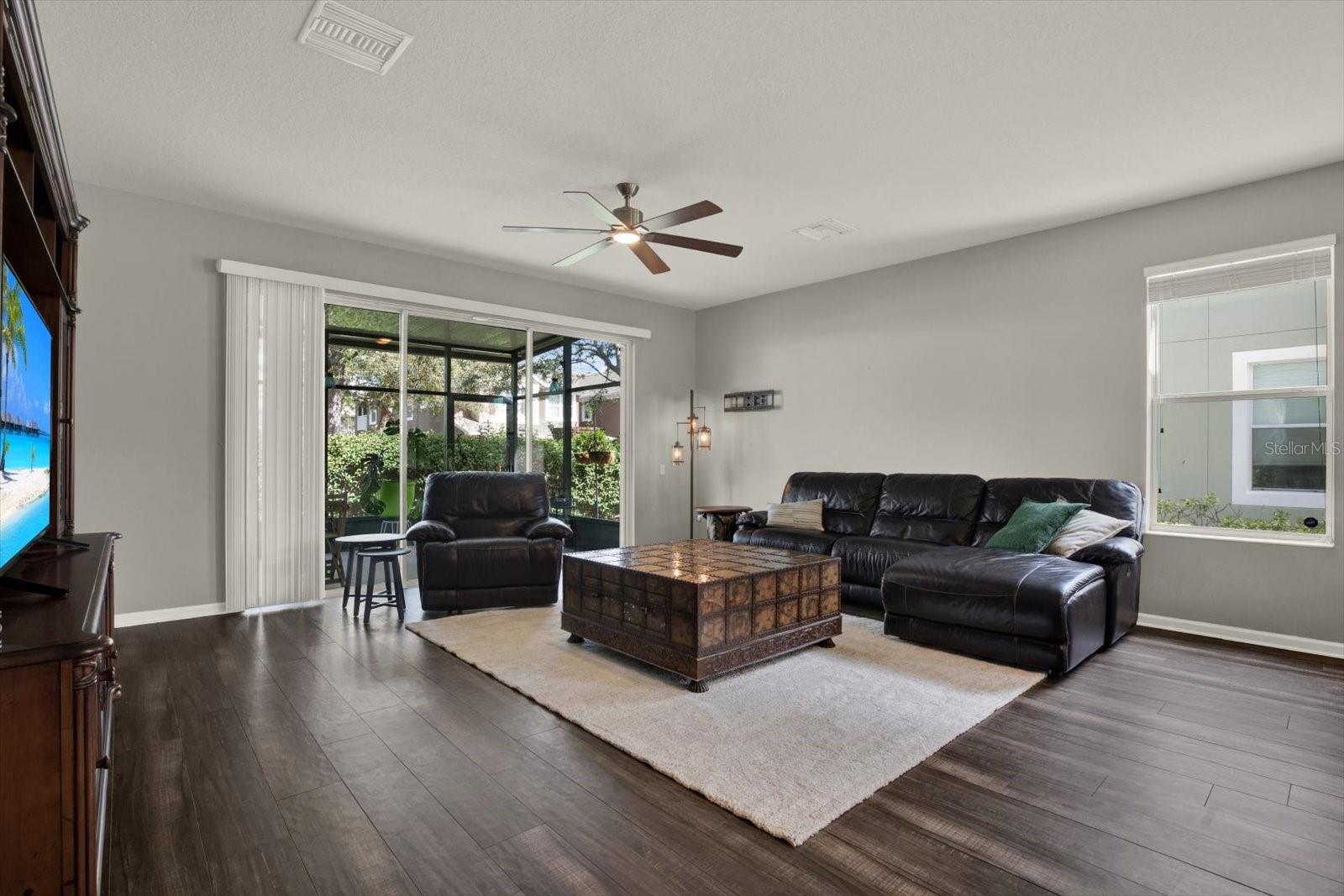 VENTURA BAY TWNHMS - Residential