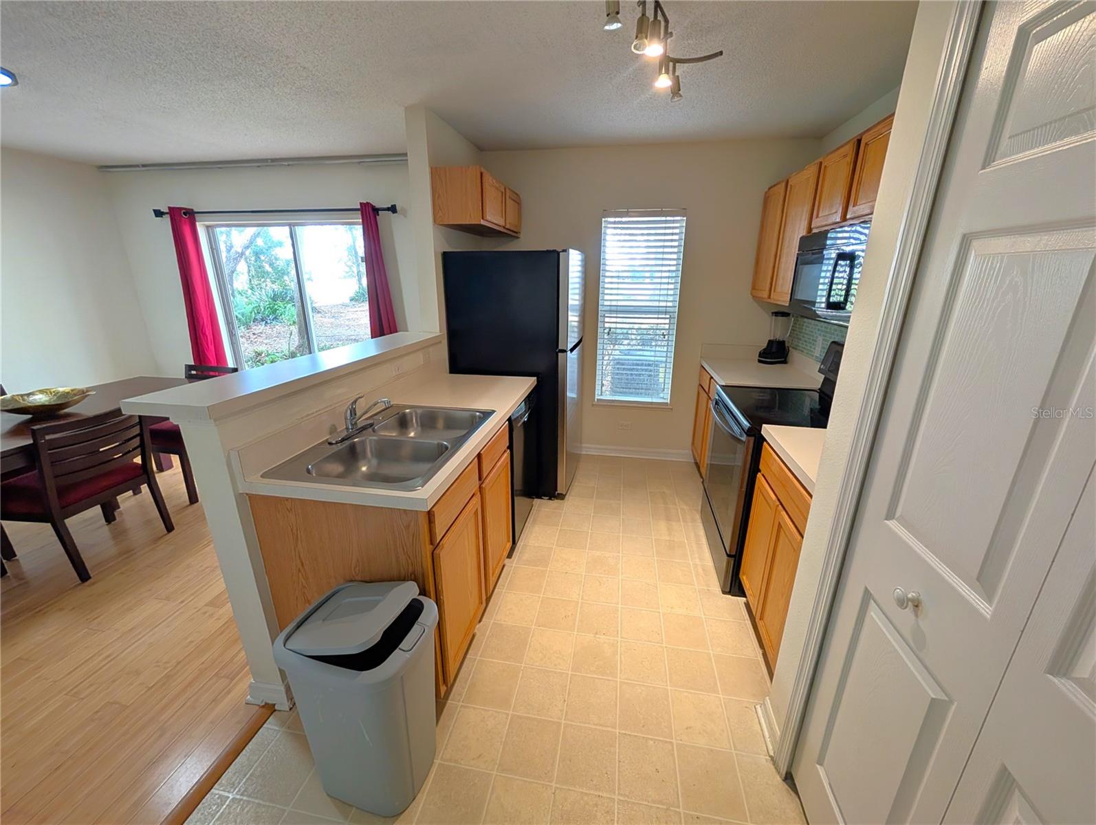 ASHBURN SQUARE TWNHMS - Residential Lease