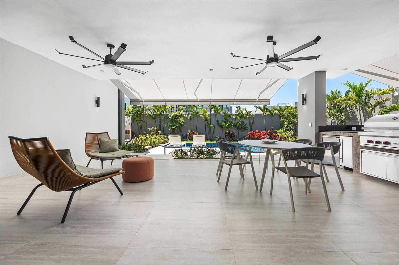 THE ISLES RESIDENCES AT DORADO BEACH - Residential