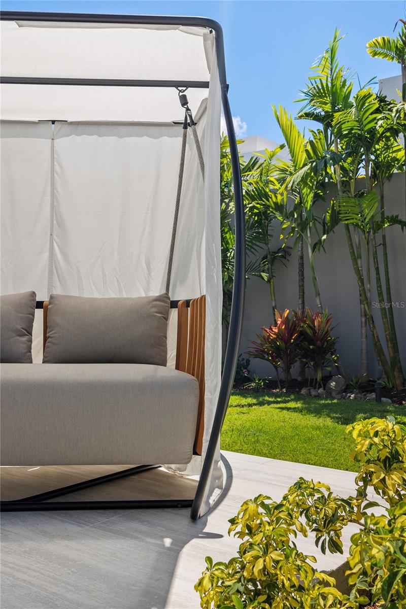 THE ISLES RESIDENCES AT DORADO BEACH - Residential