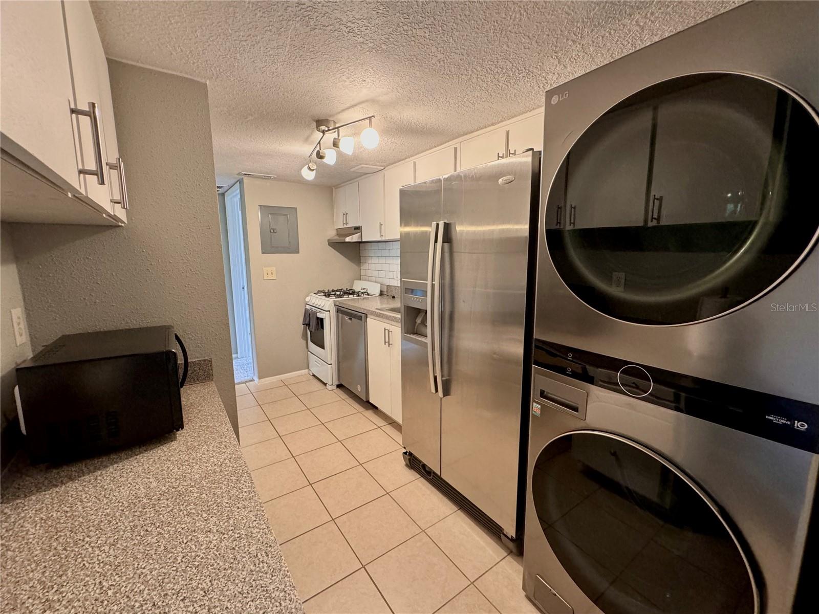 WATERSIDE AT CRANES ROOST A CONDO COMMUNITY - Residential