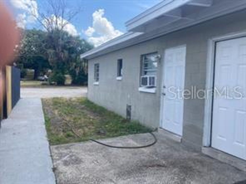 Photo of 740 W Anderson Street, Orlando, FL 32805 (MLS # S5150744)