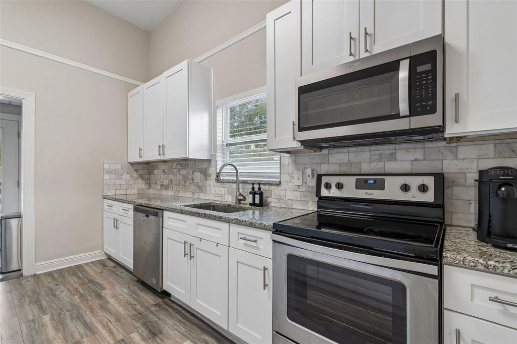 Photo of 2920 W Ivy Street, Tampa, FL 33607 (MLS # TB8484652)