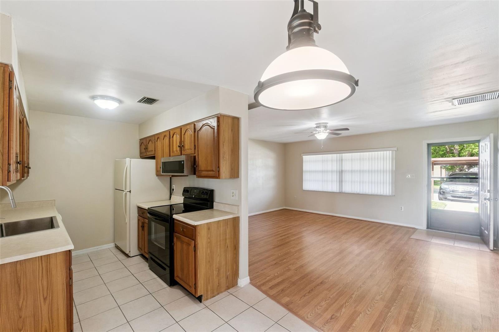 SUMMIT CHASE VILLAS PH 01 - Residential