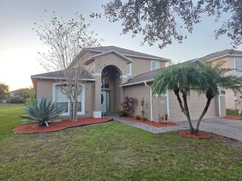 Photo of 2711 Star Grass Circle, Kissimmee, FL 34746 (MLS # S5142416)