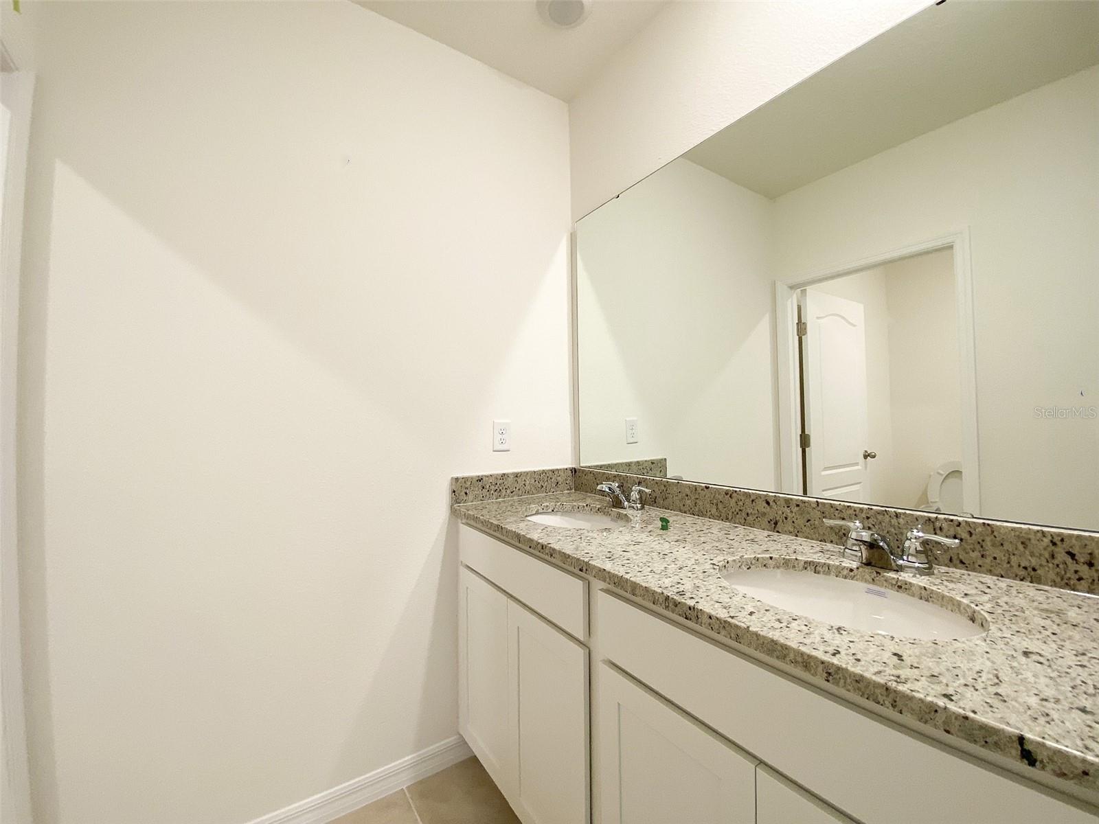 FOREST LAKE - Residential Lease