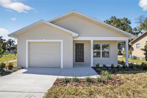 Photo of 718 Seminole Avenue S, Fort Meade, FL 33841 (MLS # L4956702)
