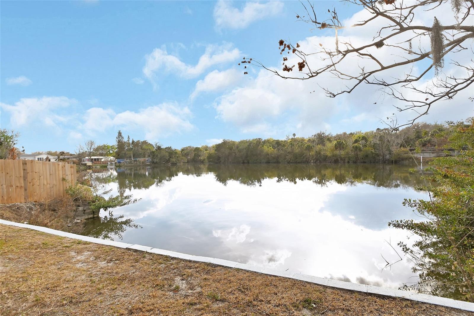 BIG TREE SHORES - Residential