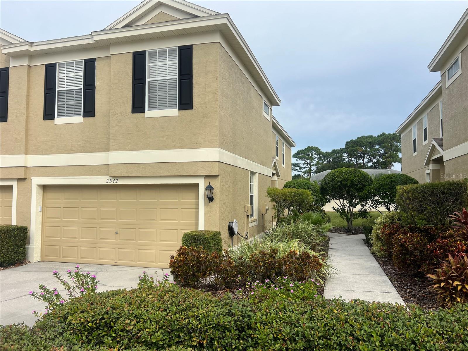 SUMMERDALE TWNHMS - Residential Lease