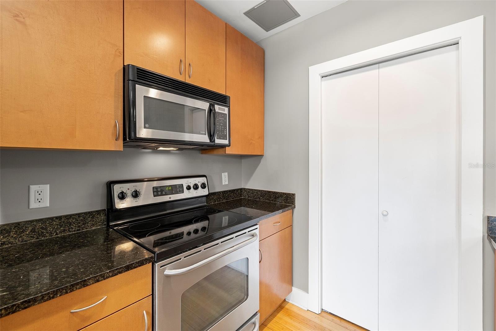 1010 CENTRAL CONDO - Residential Lease