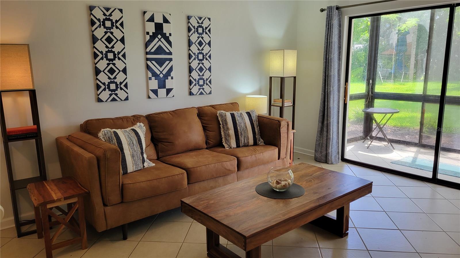 CASTEL DEL MARE - Residential Lease