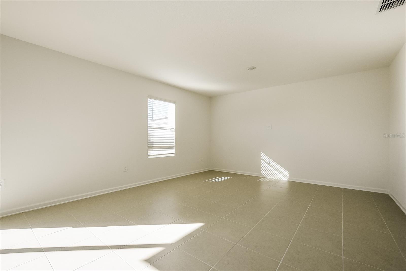 CROSSWINDS EAST PH 1 - Residential Lease