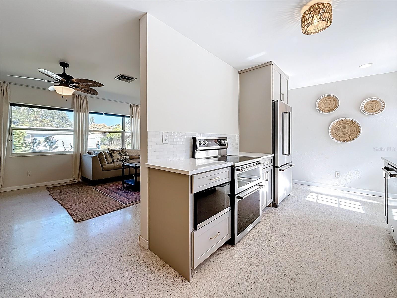 OAKHURST GROVES - Residential