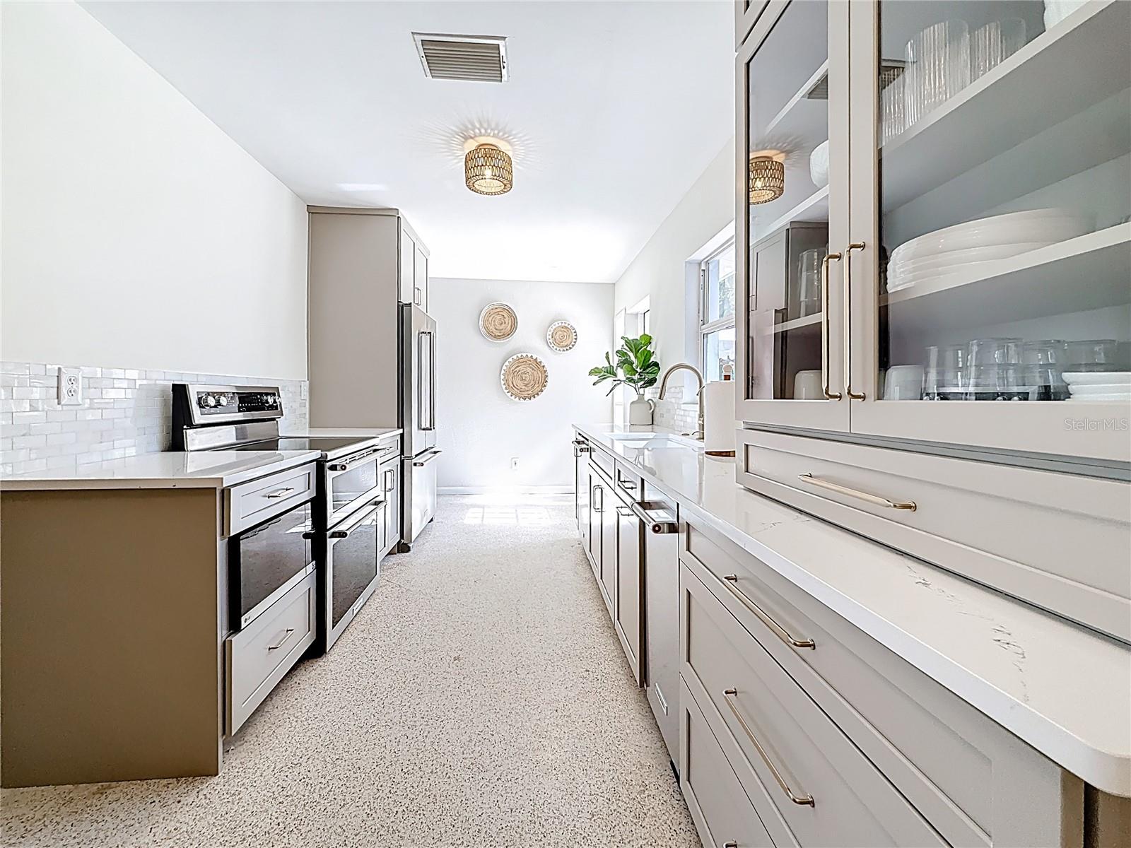 OAKHURST GROVES - Residential