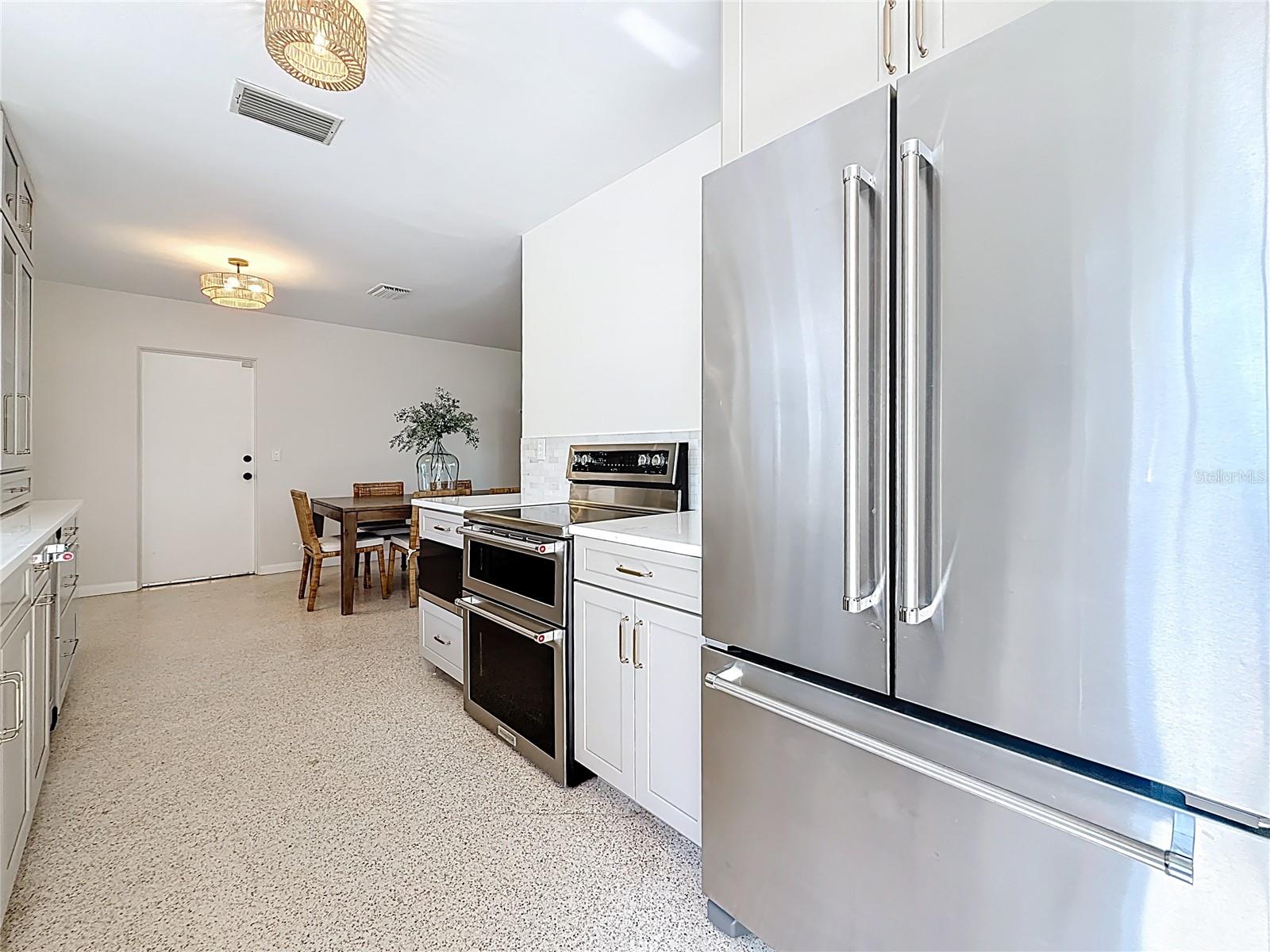 OAKHURST GROVES - Residential