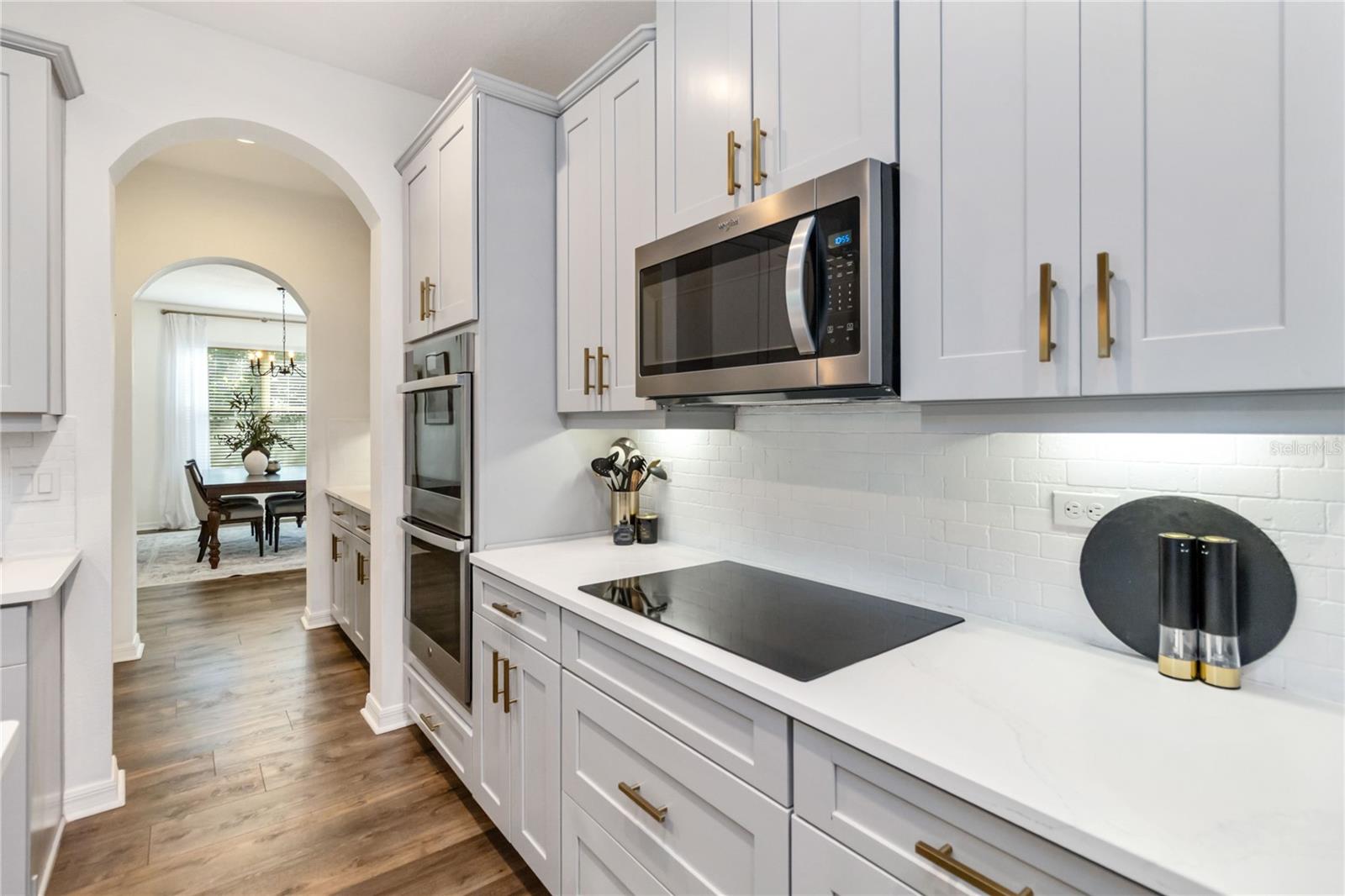 BROOKS COVE - Residential