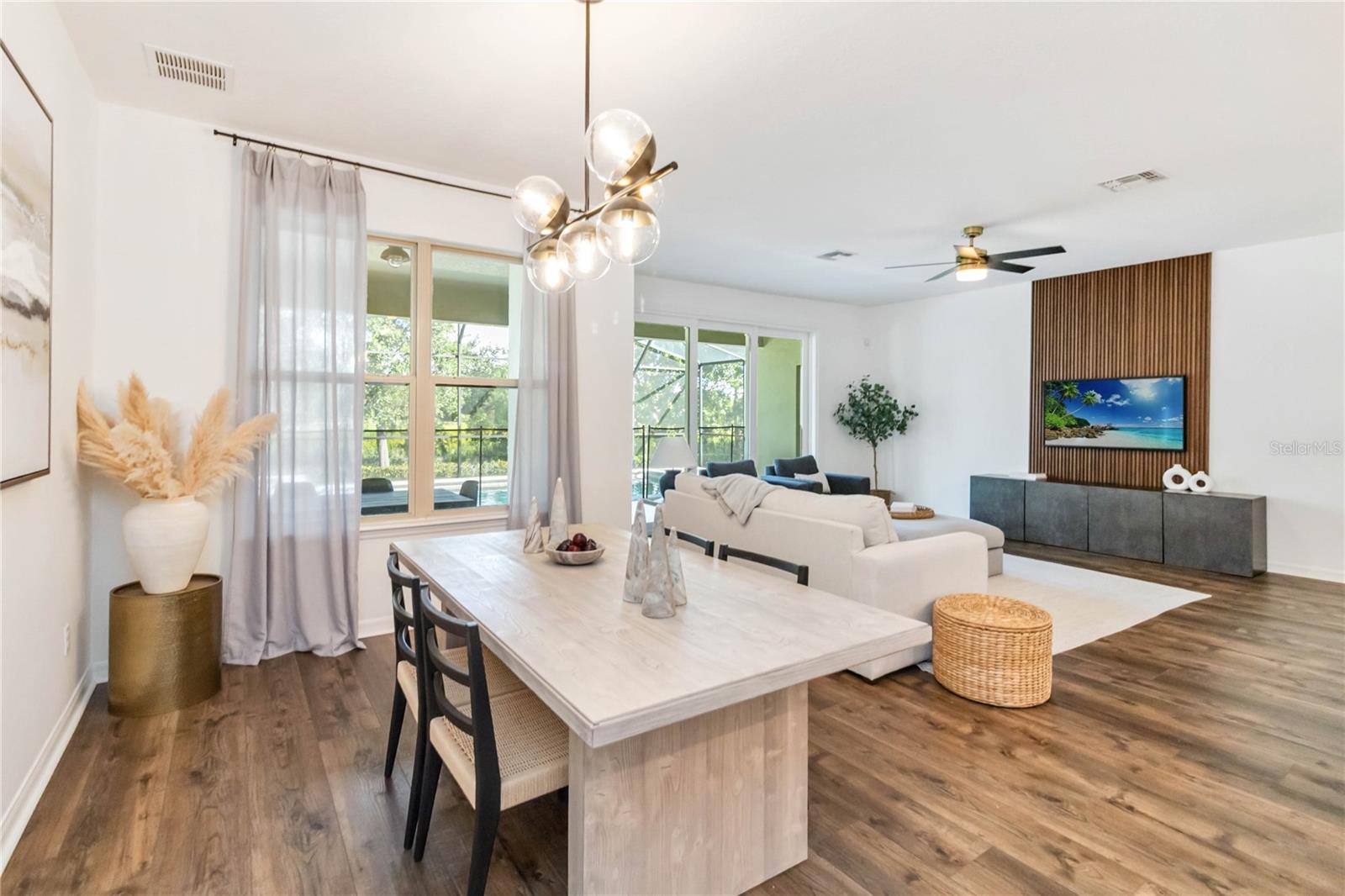 BROOKS COVE - Residential