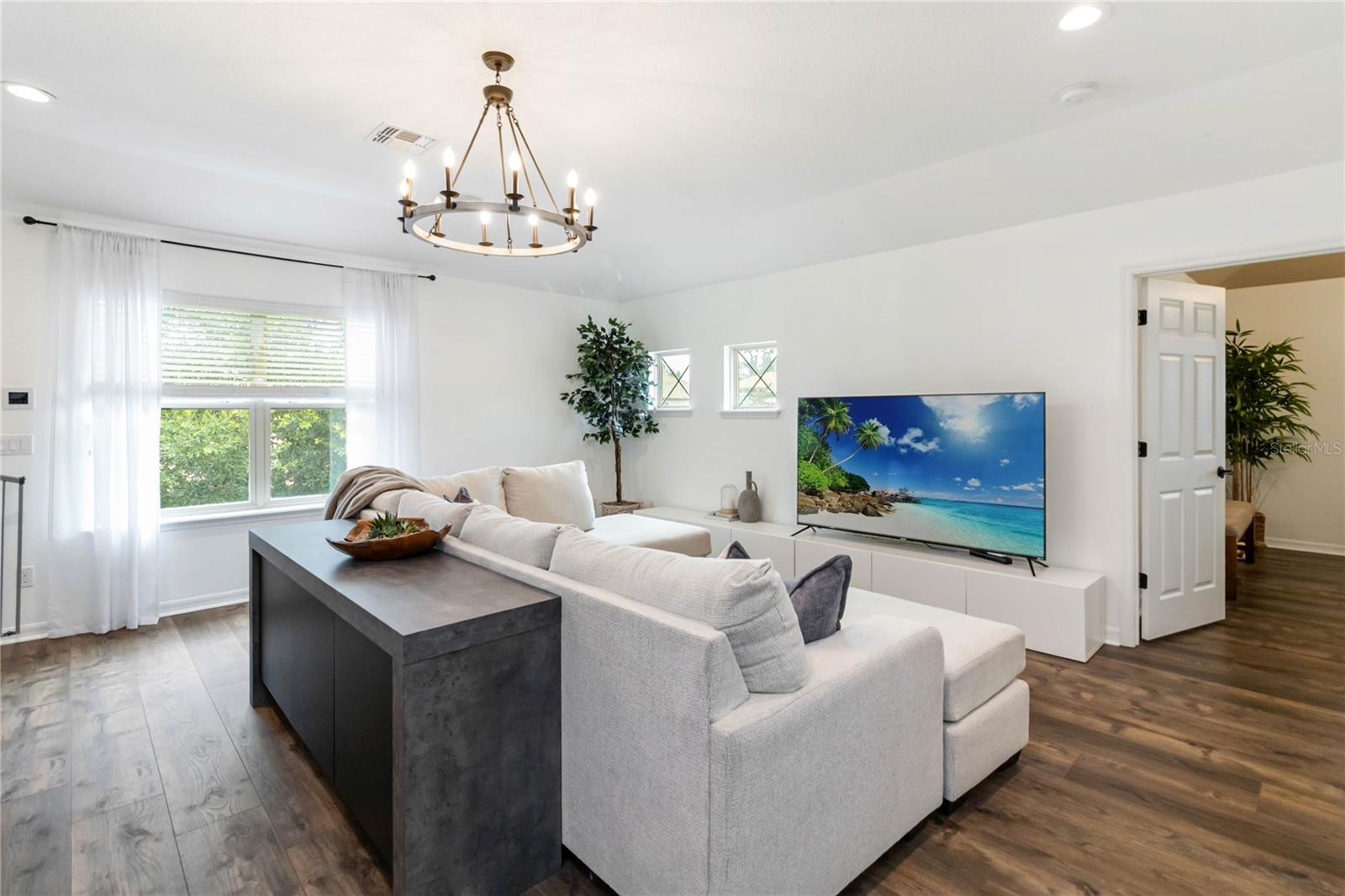 BROOKS COVE - Residential