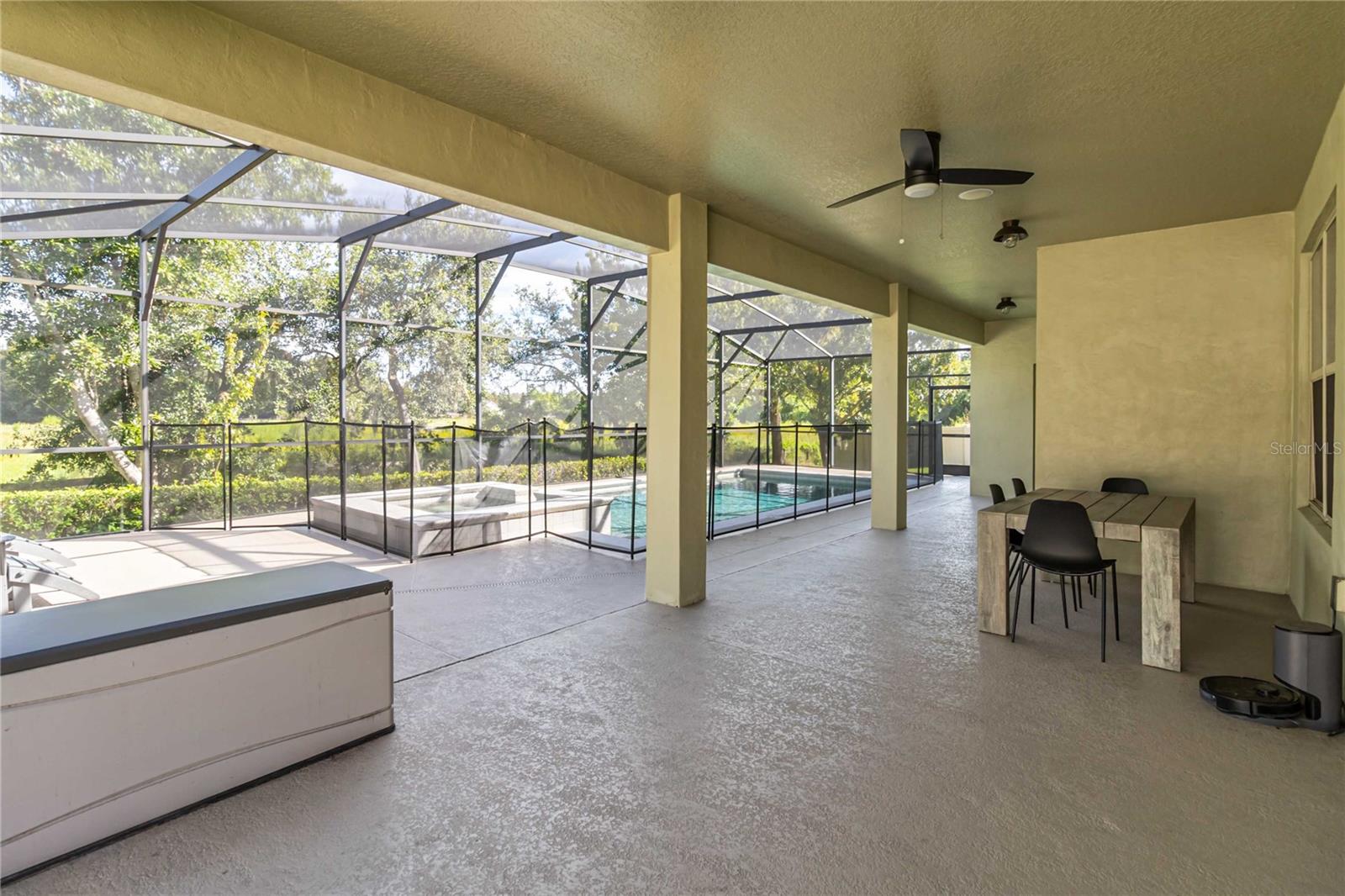 BROOKS COVE - Residential