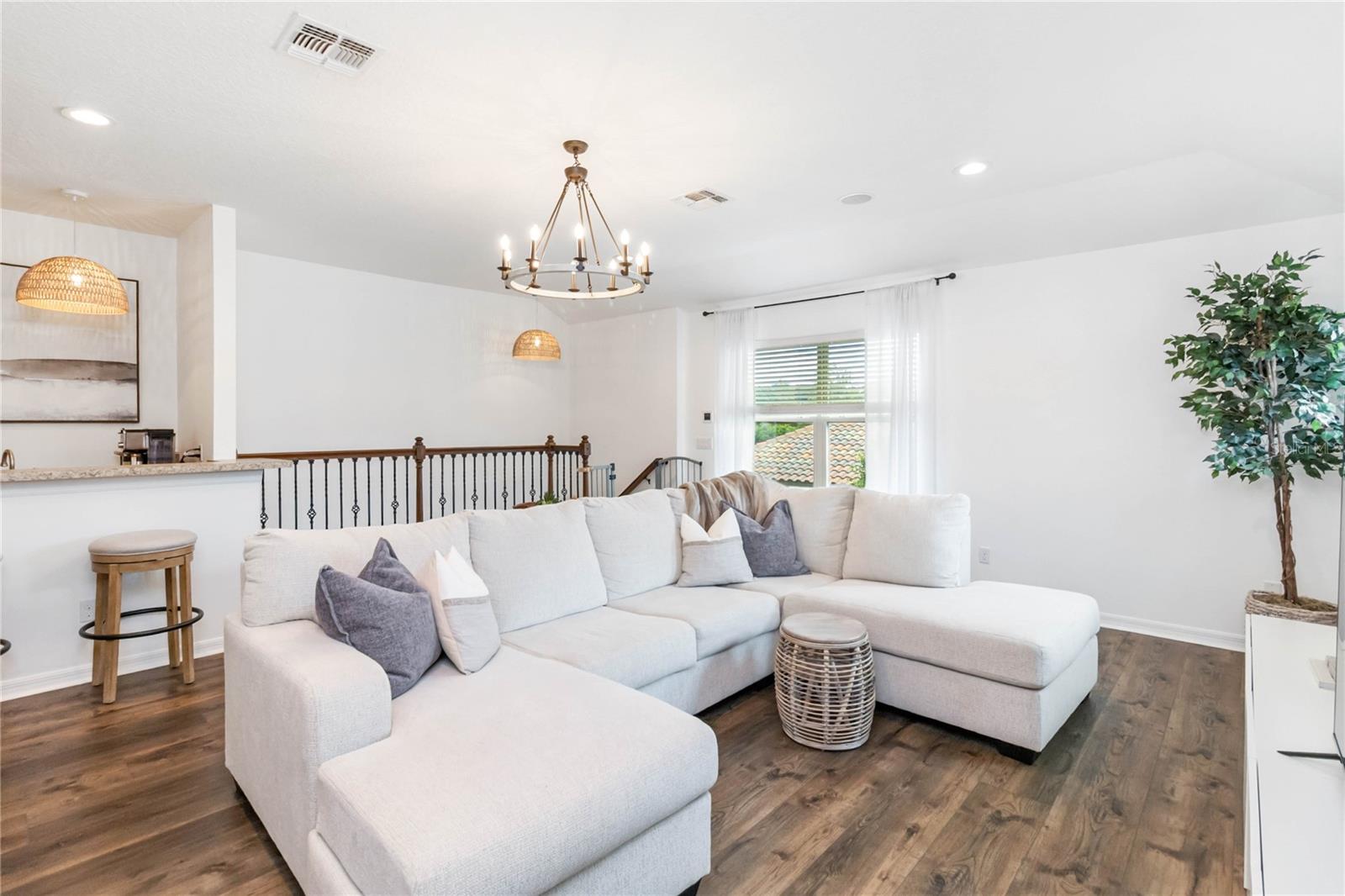 BROOKS COVE - Residential