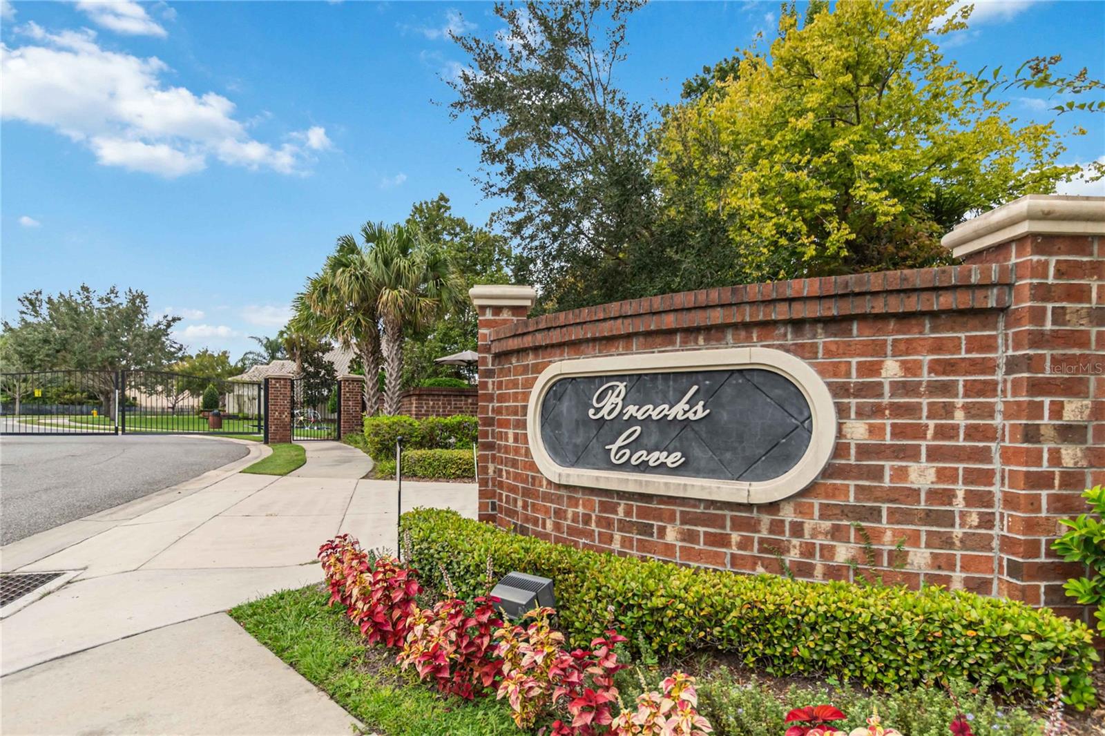 BROOKS COVE - Residential
