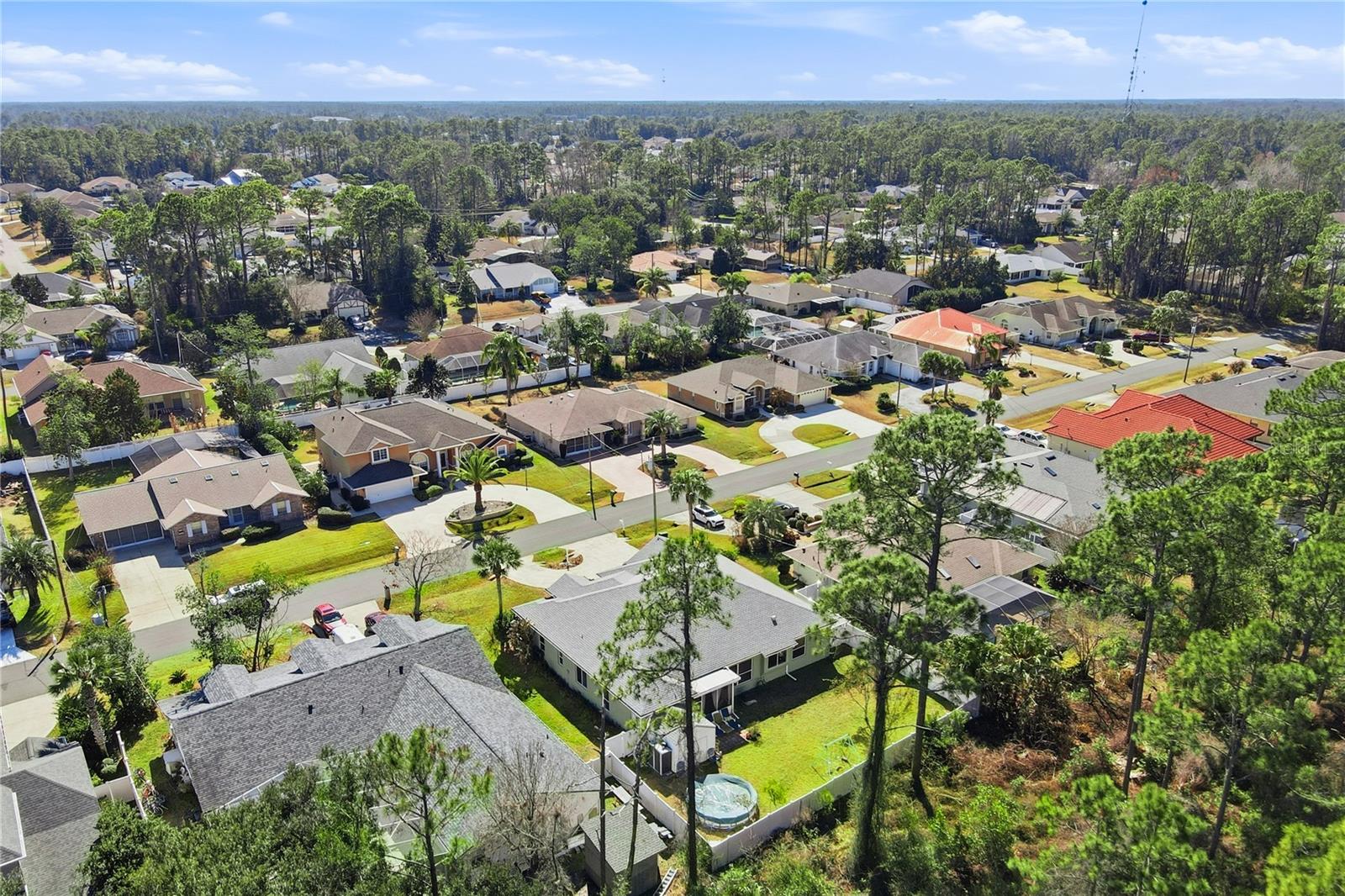 PINE LAKES - Residential