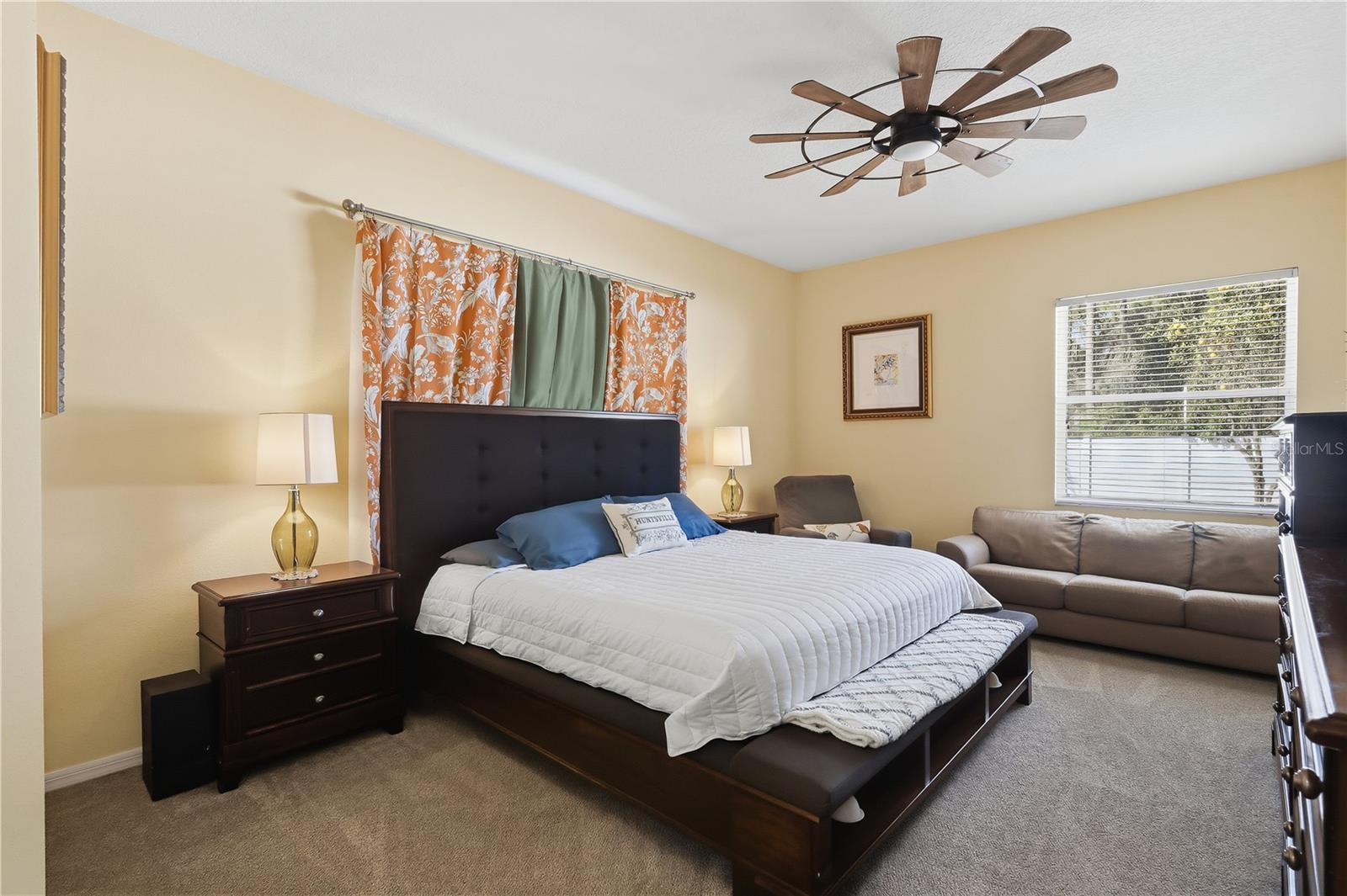 PINE LAKES - Residential