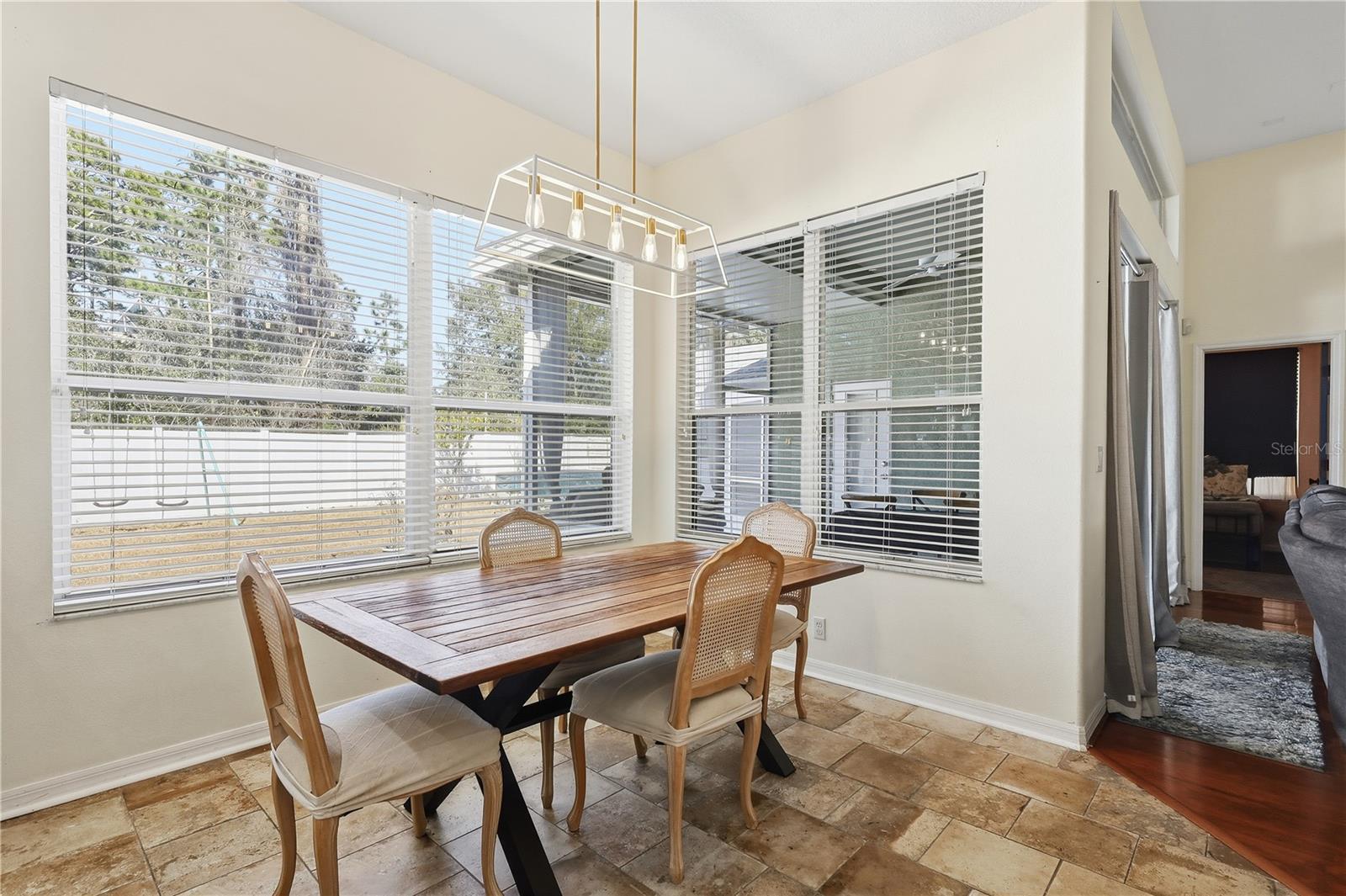 PINE LAKES - Residential