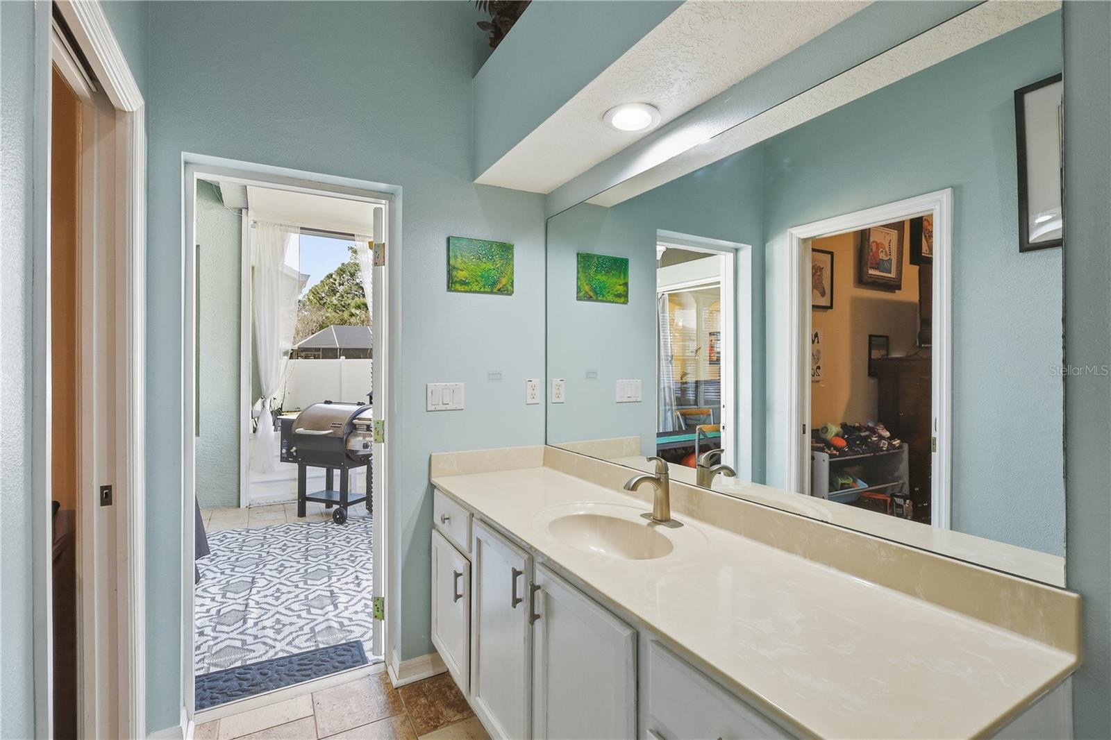 PINE LAKES - Residential