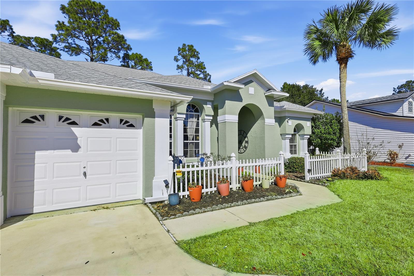 PINE LAKES - Residential