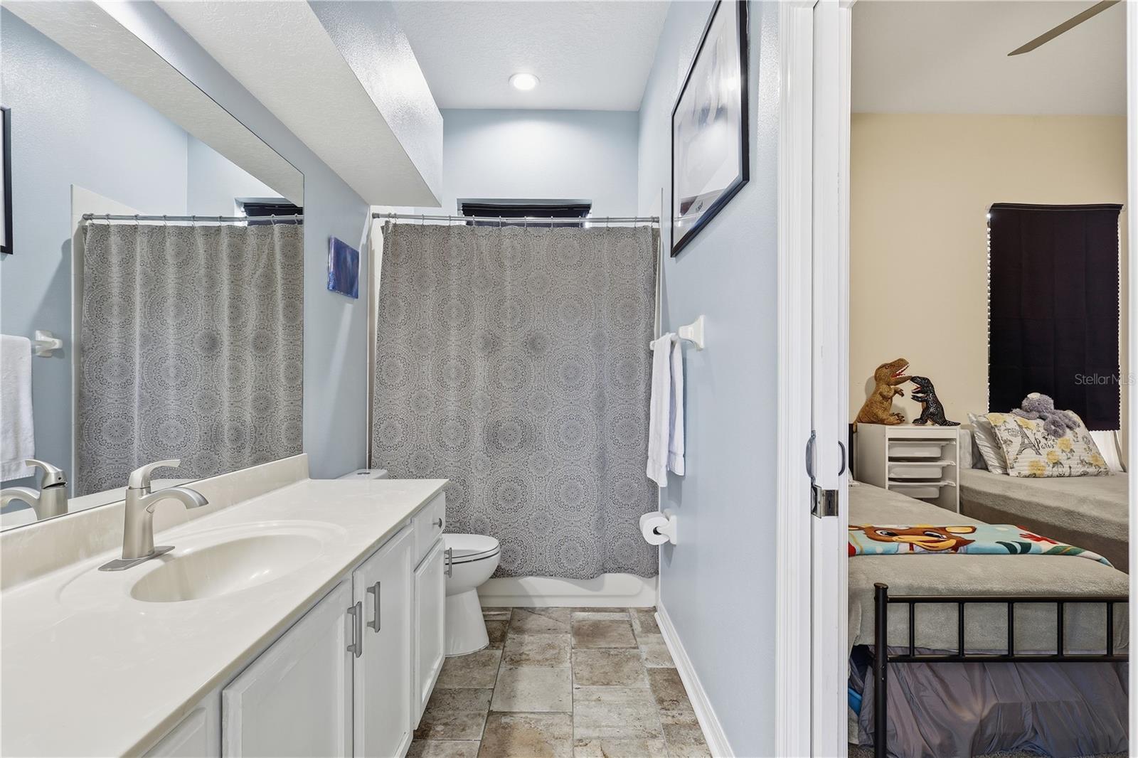 PINE LAKES - Residential