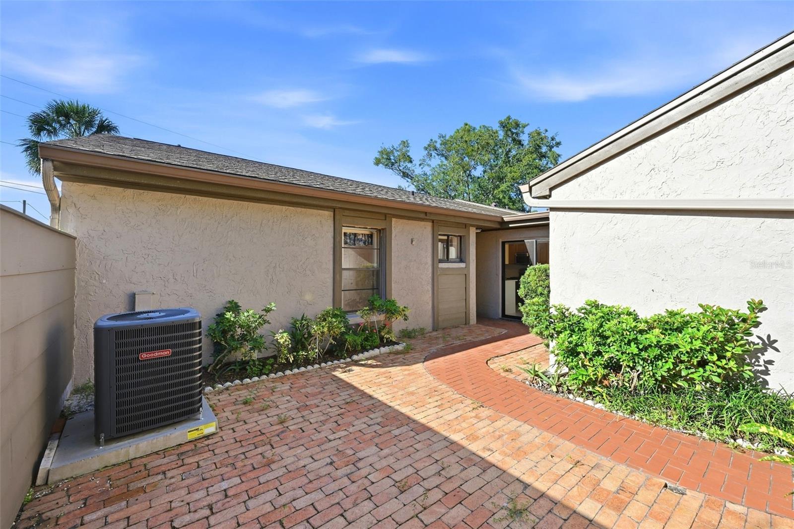 635 WOODRIDGE DRIVE