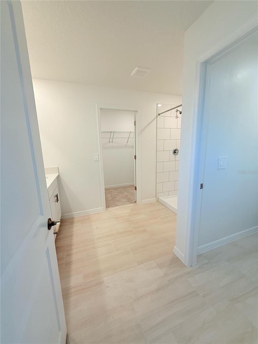 ANGELINE - Residential Lease