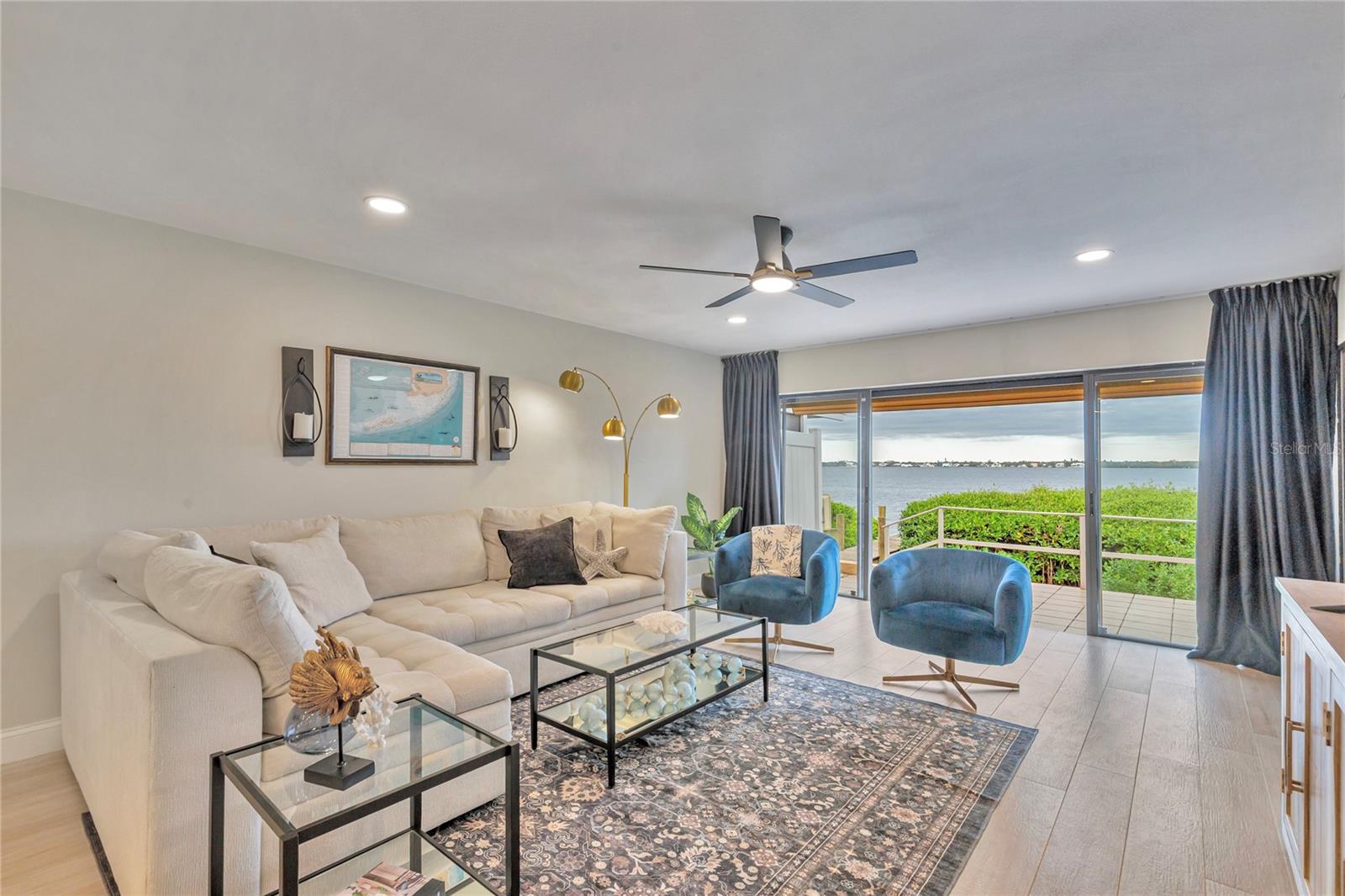 PALMA SOLA HARBOUR SEC 5 - Residential