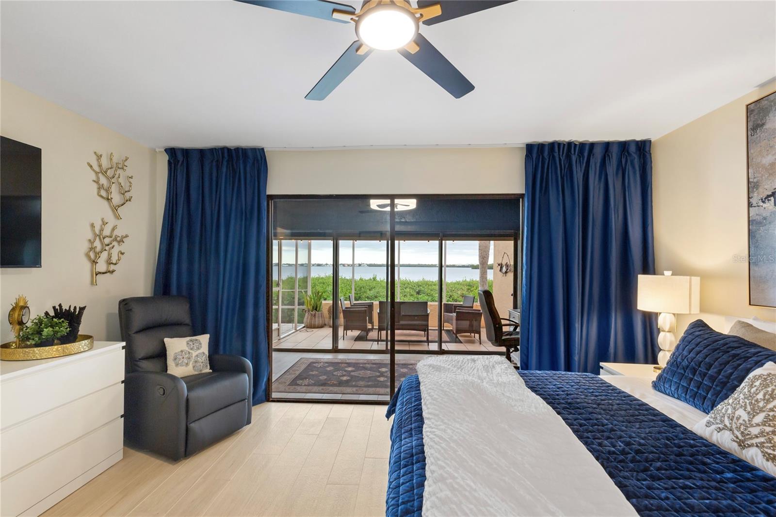 PALMA SOLA HARBOUR SEC 5 - Residential