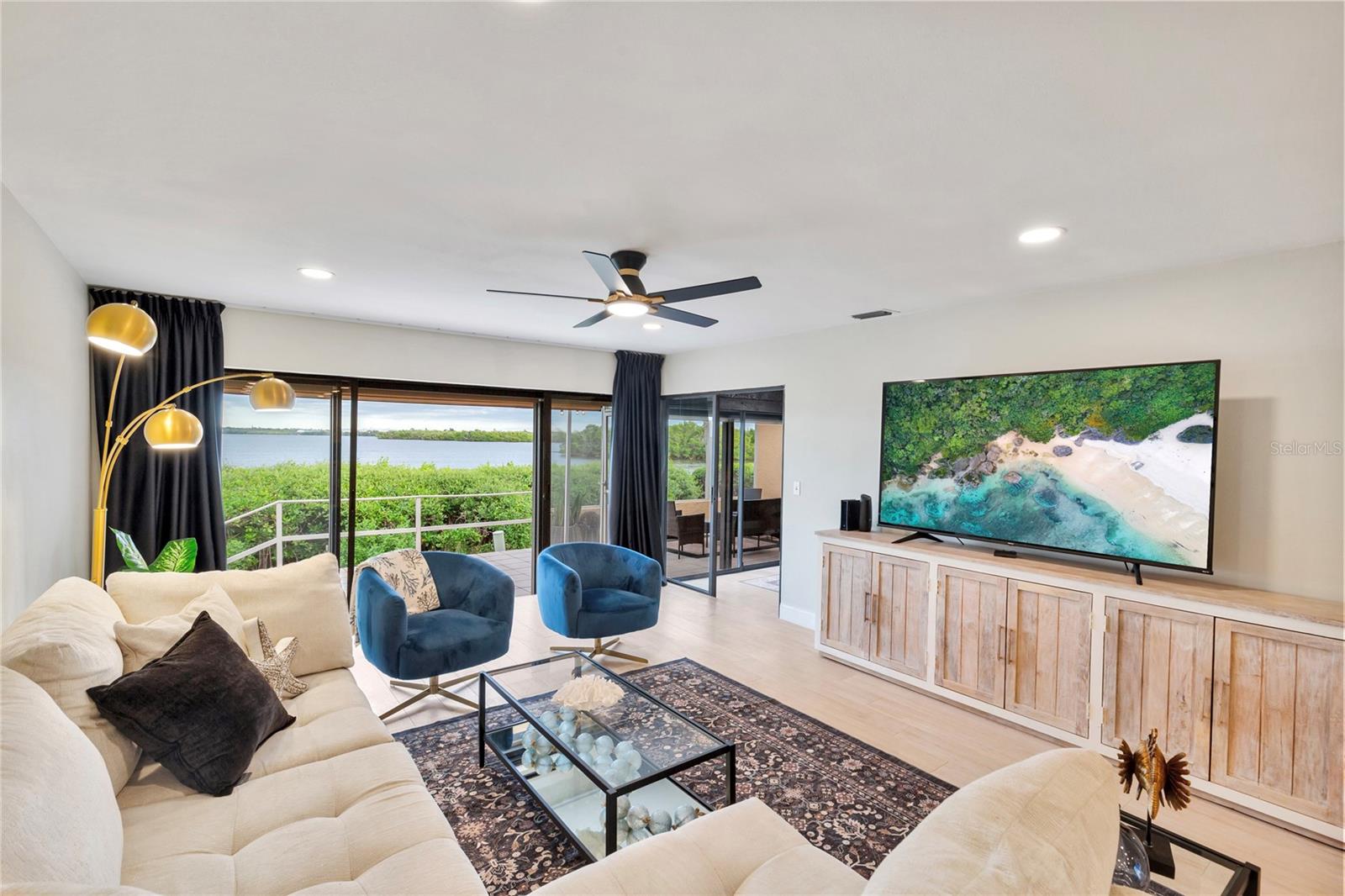 PALMA SOLA HARBOUR SEC 5 - Residential